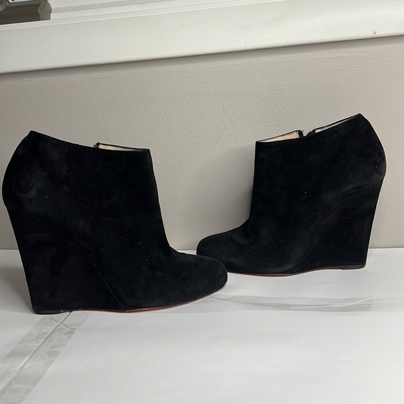 CHRISTIAN LOUBOUTIN 41.5 Black Suede Belle Zeppa 100 Wedge Zip Ankle Boots - Picture 2 of 10